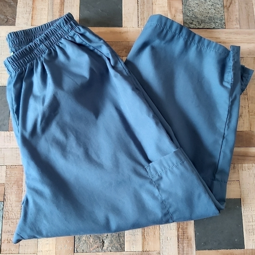 3-2-1 Scrubs! - Capri Cargo Scrubs